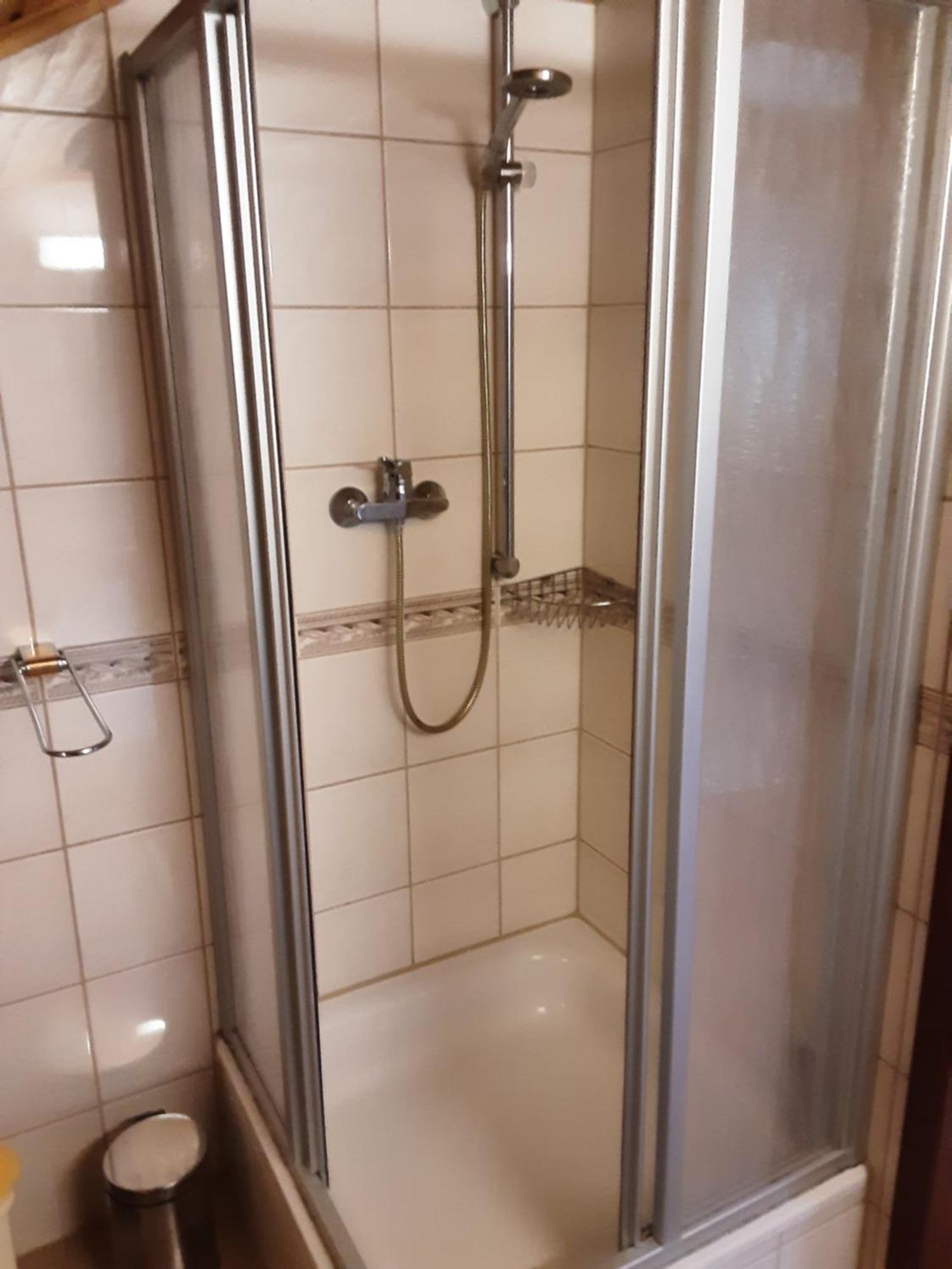 Fw Doris Apartment Ruhla Luaran gambar